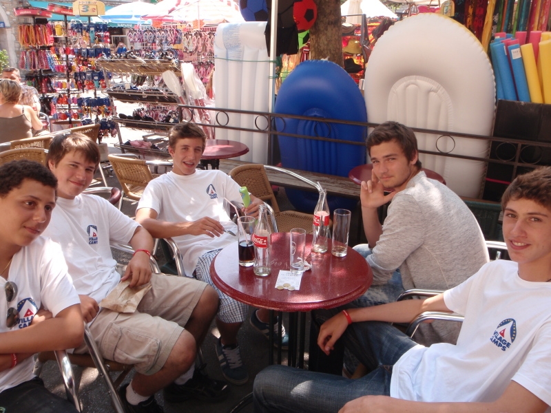 Village Camps International Summer Camp Ard&egrave;che, France 2019-07-26 https://www.villagecamps.com/journals_admin/images/69-10-The boys enjoying a coke.jpg